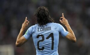 Cavani sukses membawa Uruguay lolos ke babak perempat final
