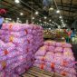 Kementerian Perdagangan RI mengeluarkan izin impor bawang putih untuk memenuhi kebutuhan dalam negeri.