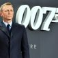 Film terbaru James Bond, No Time To Die menunda jadwal tayangnya karena mewabahnya virus Corona.