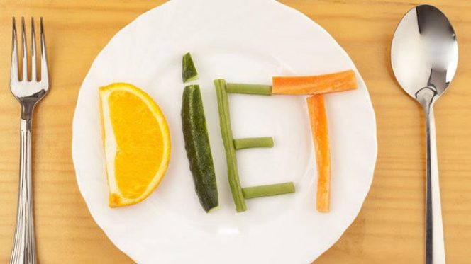 Benyak orang yang mengeluhkan diet gagal dan berat badan justru bertambah saat karantina mandiri. (Foto: tribunnews.com)