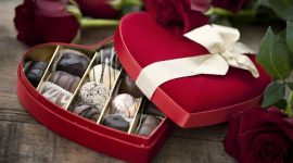 Selain menjadi makanan yang disukai banyak orang dan menjadi hadiah Valentine, cokelat ternyata memiliki beragam manfaat bagi kesehatan. (Foto: 10bestmedia.com)