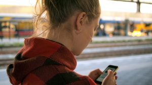 Jika semua pesan harus dibalas, bikin risih enggak sih? (Foto: unsplash.com)