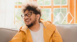 Kunto Aji kembali meramaikan industri musik Tanah Air dengan merilis single baru berjudul 