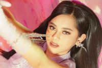 Ziva Magnolya kembali menghadirkan karya musik luar biasa melalui perilisan album perdananya yang berisi delapan lagu. (Foto: Dok. Universal Music Indonesia)