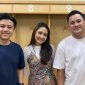 Grup musik HIVI! kembali meramaikan industri musik melalui perilisan lagu dan album hasil kolaborsinya dengan beberapa musisi Tanah Air. (Foto: Raria.id/Rafi)