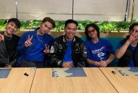Dua member SMASH yaitu Rafael dan Bisma memiliki harapan dan doa untuk diri mereka dan SMASH di usia mereka yang baru bertambah di bulan ini. (Foto: Raria.id/Rafi)