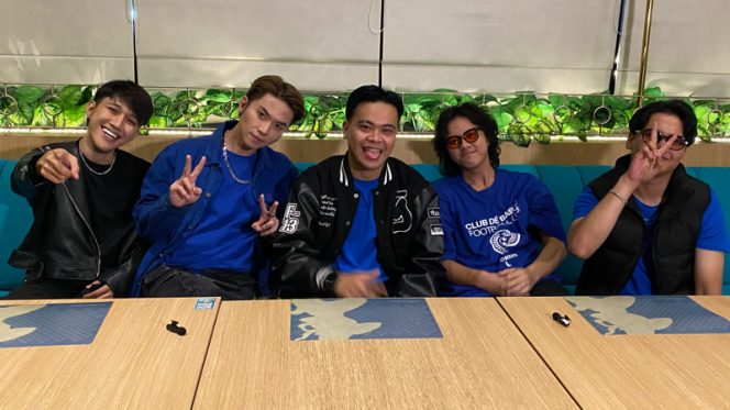 Dua member SMASH yaitu Rafael dan Bisma memiliki harapan dan doa untuk diri mereka dan SMASH di usia mereka yang baru bertambah di bulan ini. (Foto: Raria.id/Rafi)