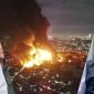Kebakaran Depo Pertamina Plumpang menyebabkan warga sekitar turut menjadi korban hingga menyeret Jokowi dan Anies untuk bertanggung jawab. (Foto: Istimewa)