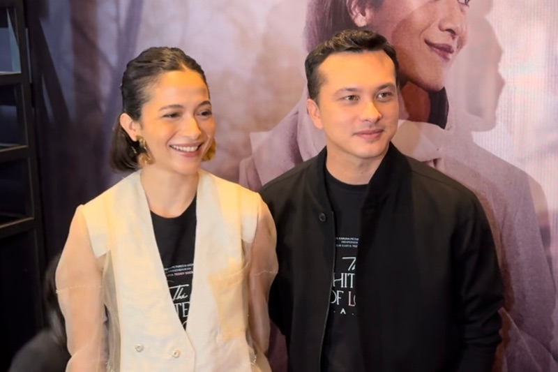 Putri Marino dan Nicholas Saputra menjadi pasangan romantis dengan kisah cinta dibalut luka masa lalu di film The Architecture of Love. (Foto: Raria.id/Dhiya)