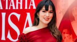 Kisah kesuksesan penyanyi Raisa serta orang-orang di baliknya akan dibahas dalam film dokumenter berjudul Harta, Tahta, Raisa. 