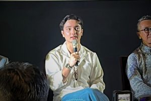 Bryan Domani bercerita soal pengalaman debutnya sebagai produser eksekutif sekaligus pemeran utama di film Tak Ingin Usai di Sini.
