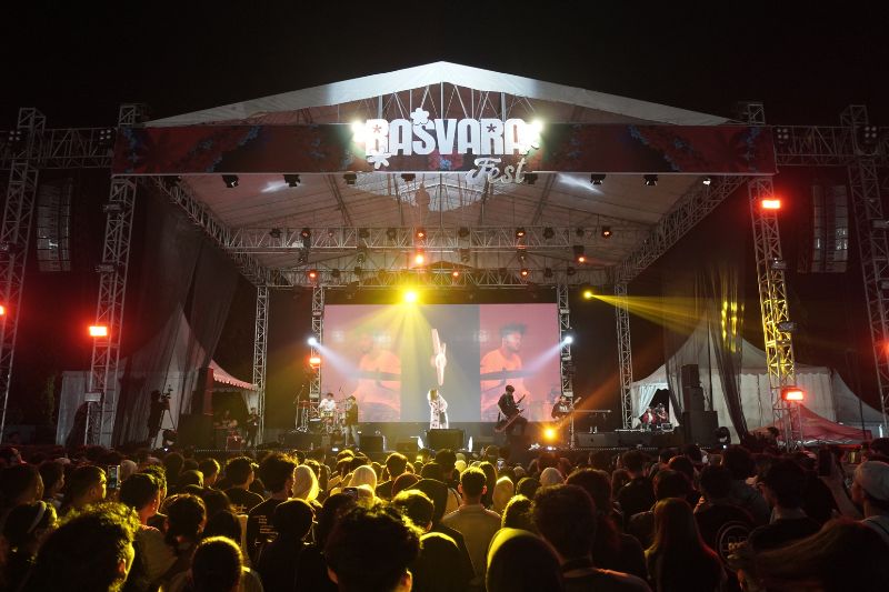 Tiket terjual habis, Rasvara Fest Vol. 2 2025 sukses jadi ajang musik, komunitas, dan kreativitas anak muda Malang dengan vibes otentik. (Foto: Dok. Rasvara Fest)