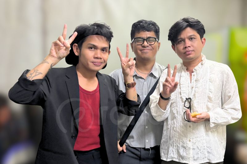 Grup band yang sering viral karena lagu-lagu galaunya, Juicy Luicy, mengakui besarnya peran medsos bagi karier mereka. (Foto: Raria.id/Rafi Muflih)