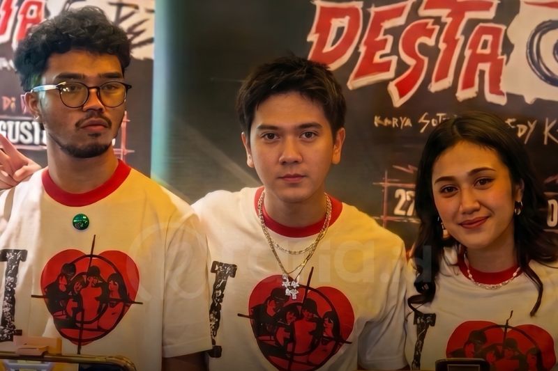 Iqbaal Ramadhan dipercaya menjadi produser film, produser musik, sekaligus pemeran karakter Ijal di Operasi Pesta Copet. (Foto: raria.id/Febia Raffa)