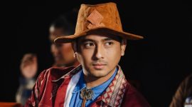 Arya Saloka dan Putri Marino bakal memakai batik saat promosikan film Empat Musim Pertiwi yang terpilih mewakili Indonesia di Oscar 2027. (Foto: POPLICIST Publicist/Arman Febryan)
